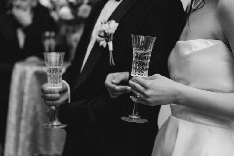 Годовщины свадеб: традиции и символы супружеской жизни