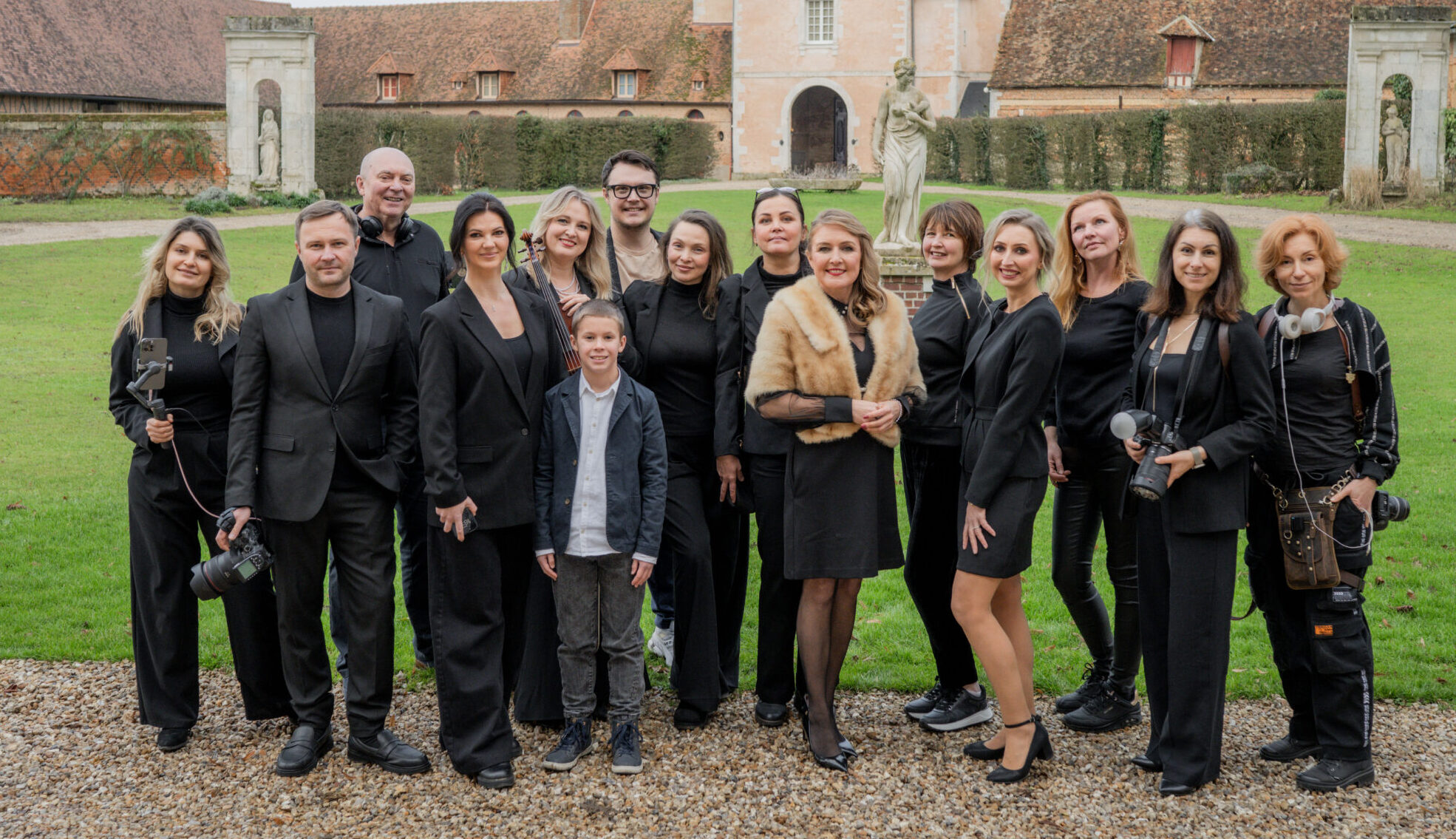 команда agence chance