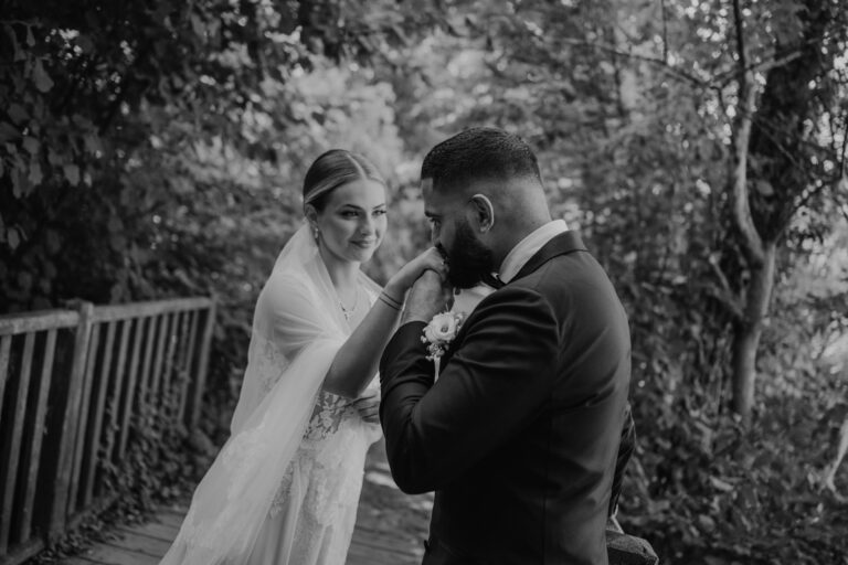 Mariage franco-ukrainien : comment célébrer l’union de deux cultures avec élégance